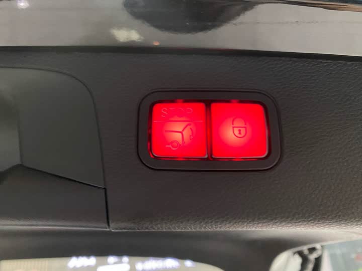 Фото 16 - Mercedes-Benz GLC-Class