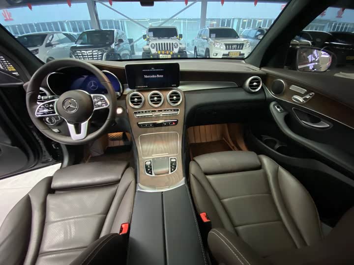 Фото 8 - Mercedes-Benz GLC-Class