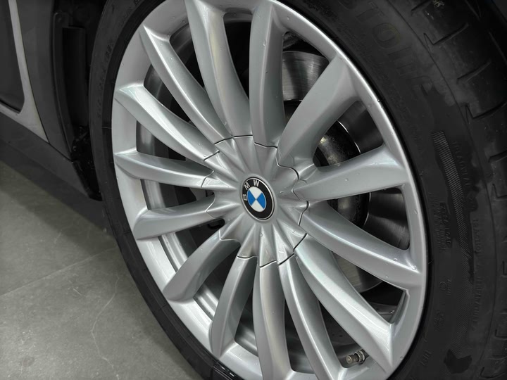 Фото 4 - BMW 7 Series