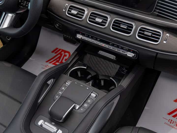 Фото 20 - Mercedes-Benz GLS-Class