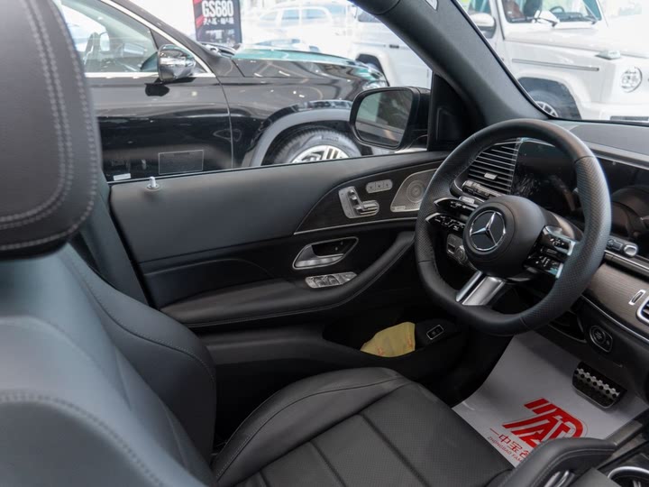 Фото 22 - Mercedes-Benz GLS-Class