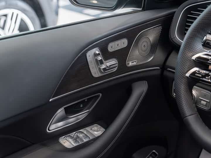 Фото 28 - Mercedes-Benz GLS-Class