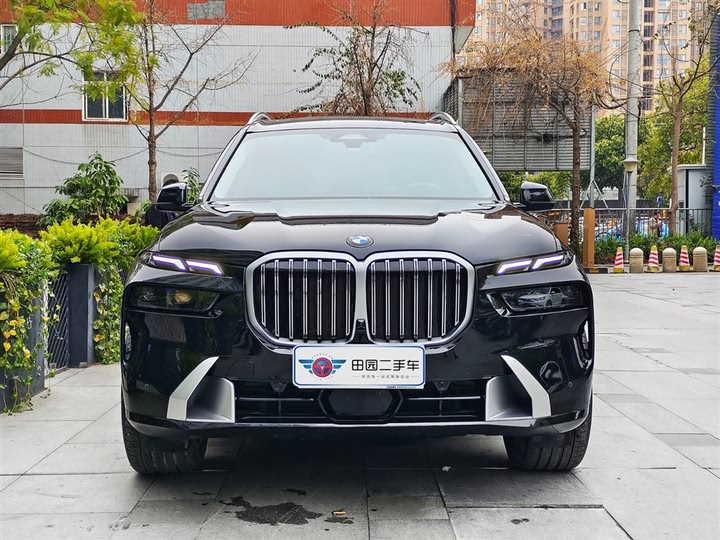Фото 2 - BMW X7