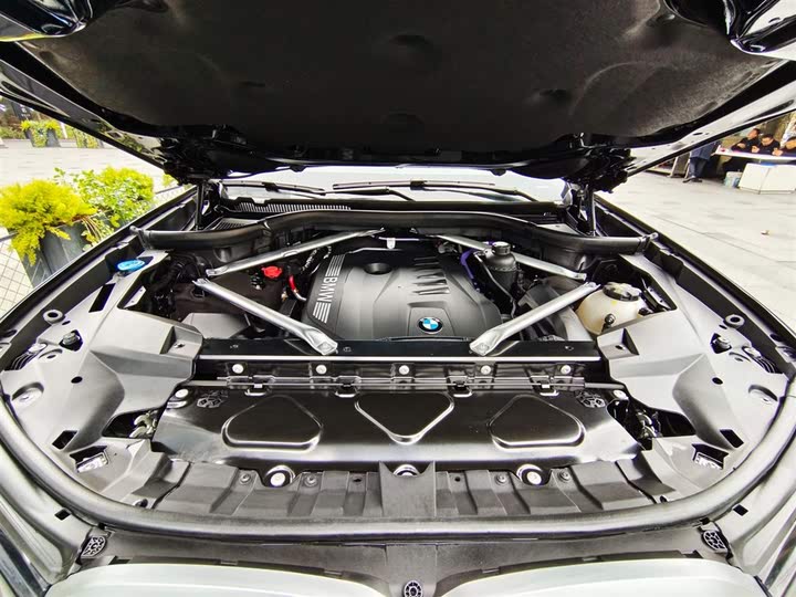 Фото 22 - BMW X7