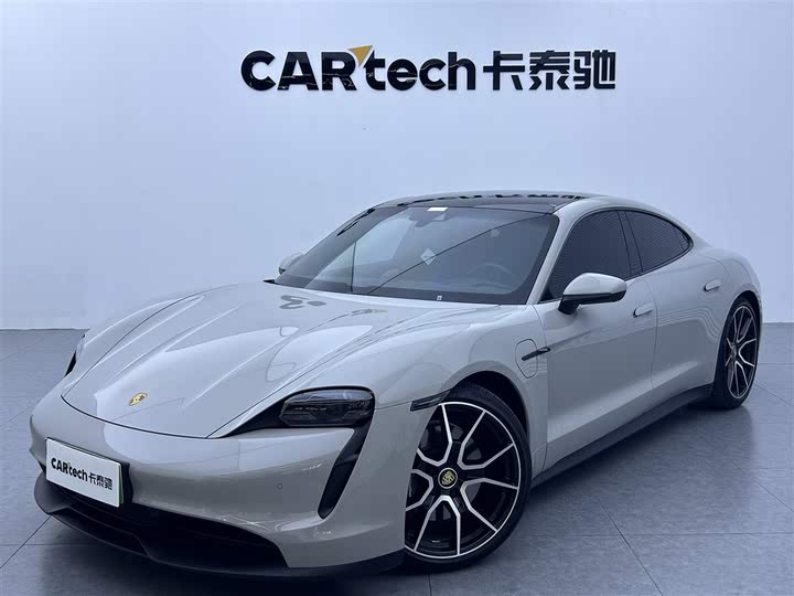 Фото 1 - Porsche Taycan