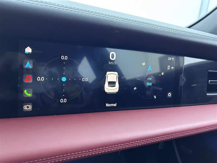 Фото 17 - Porsche Taycan