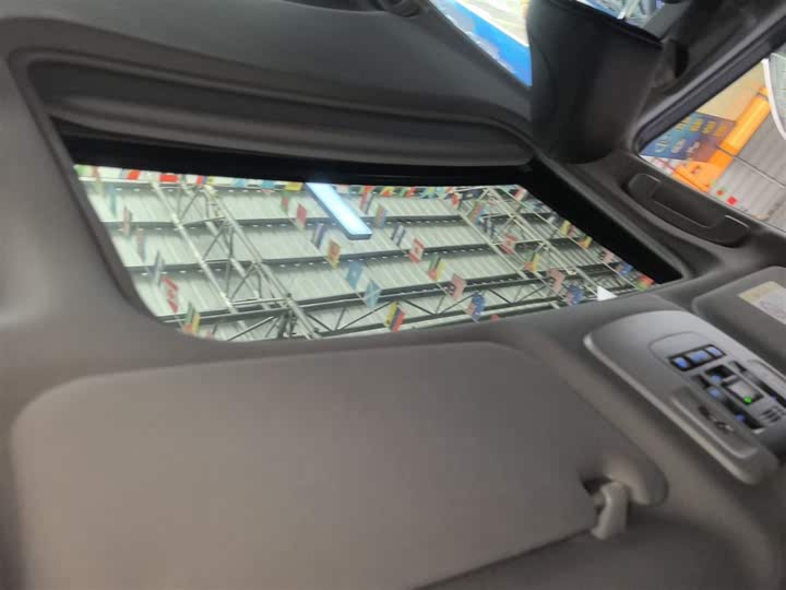 Фото 18 - Toyota Camry