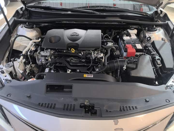 Фото 20 - Toyota Camry