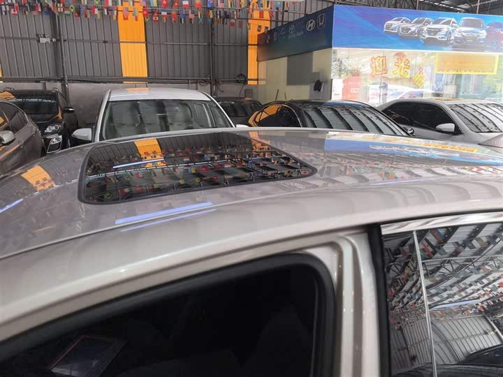 Фото 31 - Toyota Camry