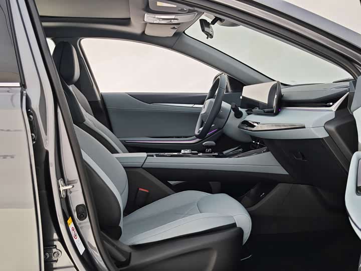 Фото 10 - Changan Raeton Plus