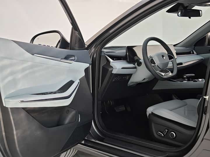 Фото 13 - Changan Raeton Plus