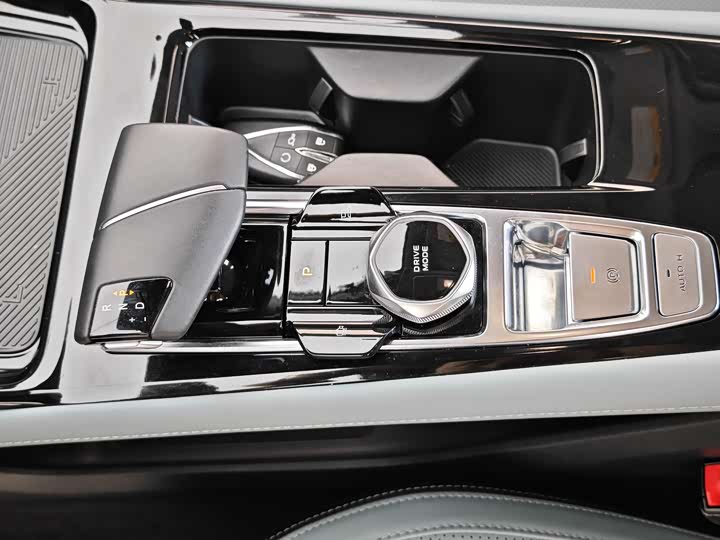 Фото 17 - Changan Raeton Plus