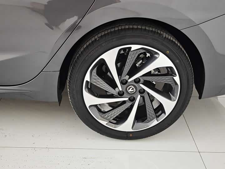 Фото 28 - Changan Raeton Plus