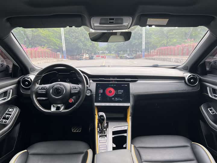 Фото 10 - MG Motor 6