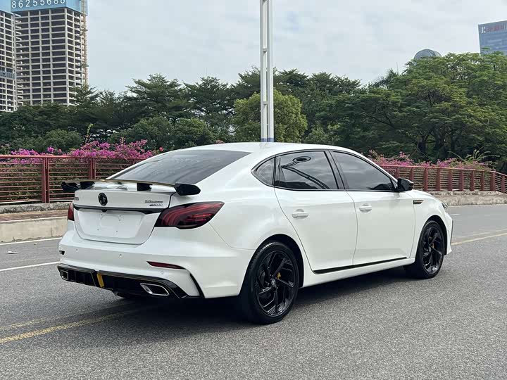 Фото 20 - MG Motor 6