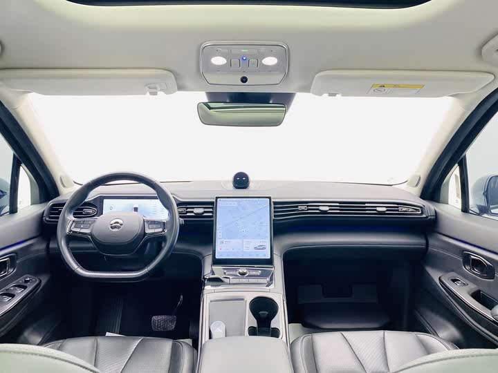 Фото 7 - Nio ES8