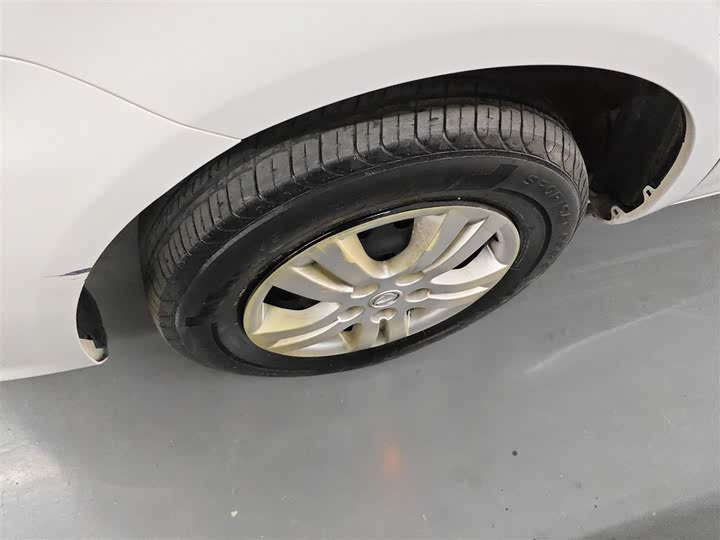 Фото 23 - Dongfeng Forthing Lingzhi M5