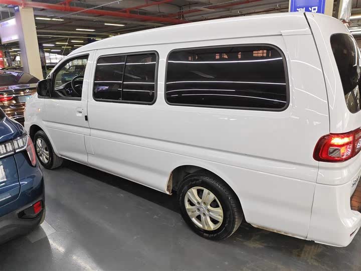 Фото 5 - Dongfeng Forthing Lingzhi M5