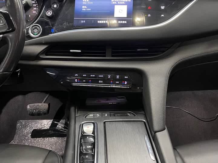 Фото 12 - Buick Enclave