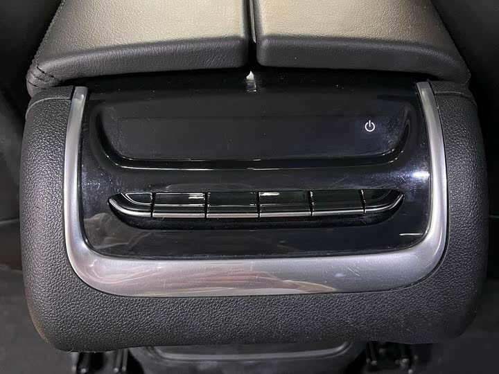 Фото 15 - Buick Enclave