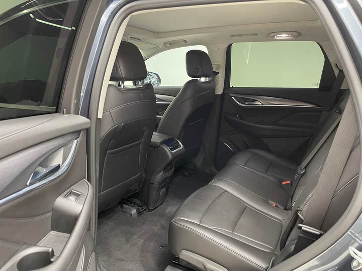 Фото 7 - Buick Enclave