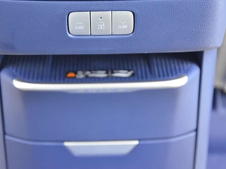 Фото 10 - Buick GL8 Hybrid