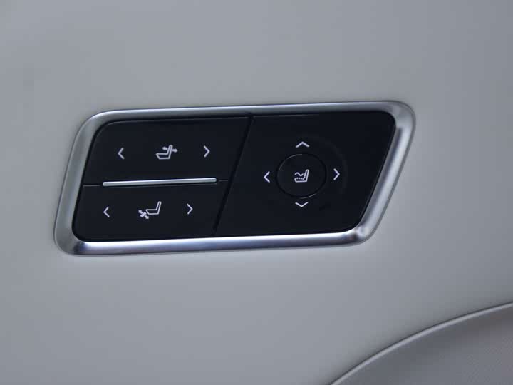 Фото 13 - Buick GL8 Hybrid