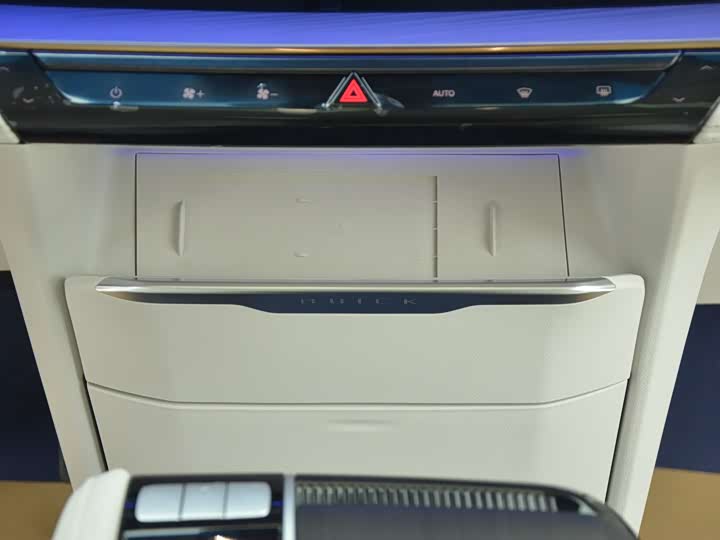 Фото 15 - Buick GL8 Hybrid