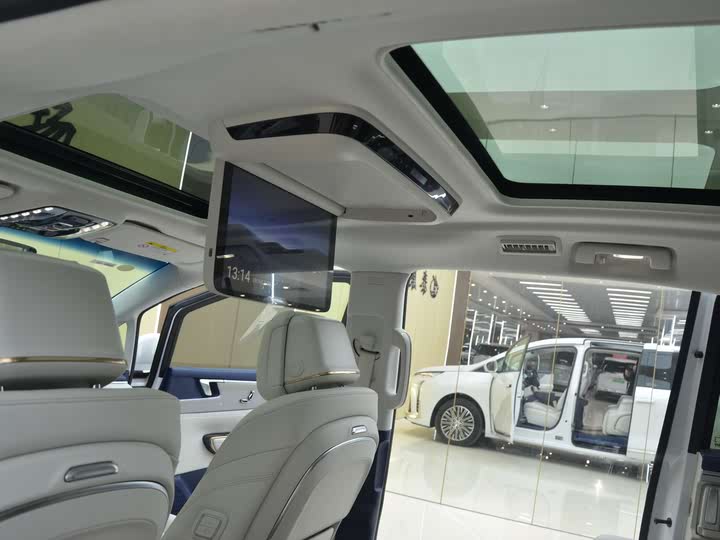 Фото 16 - Buick GL8 Hybrid