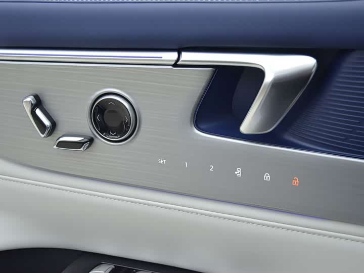 Фото 18 - Buick GL8 Hybrid