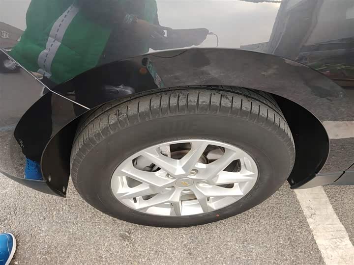 Фото 23 - Chevrolet Equinox