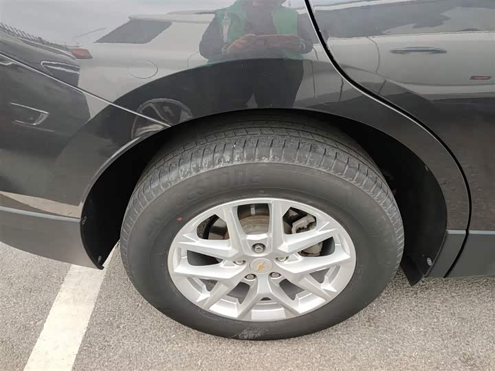 Фото 30 - Chevrolet Equinox