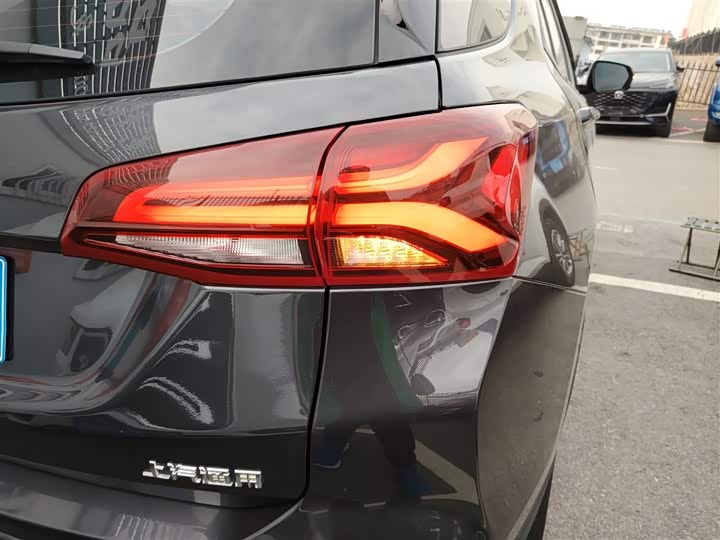 Фото 8 - Chevrolet Equinox