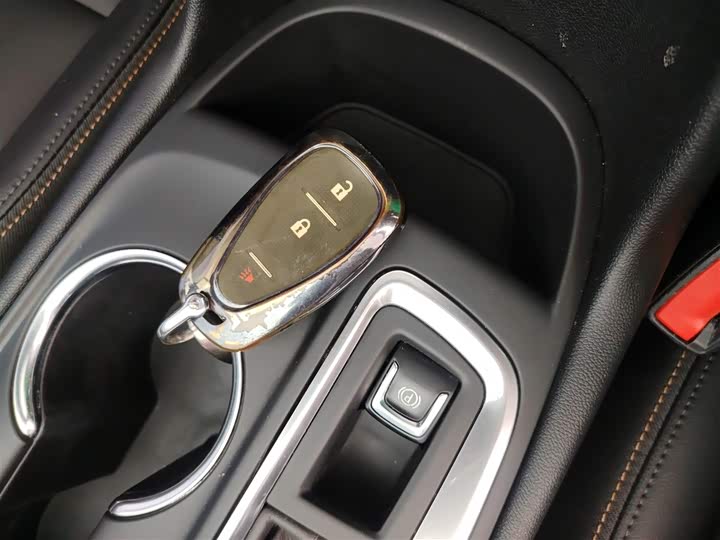 Фото 9 - Chevrolet Equinox