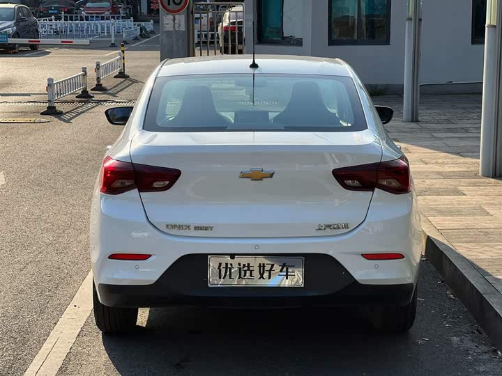 Фото 11 - Chevrolet Onix (Cavalier)