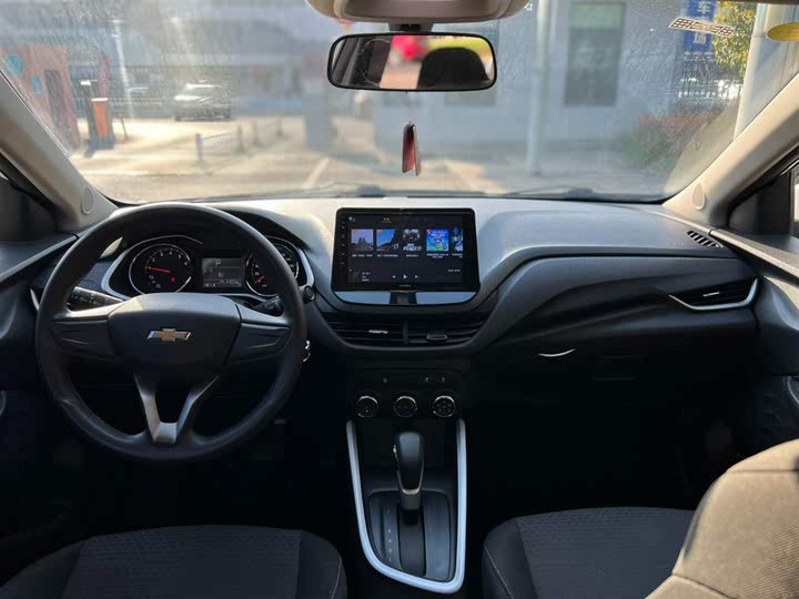 Фото 6 - Chevrolet Onix (Cavalier)