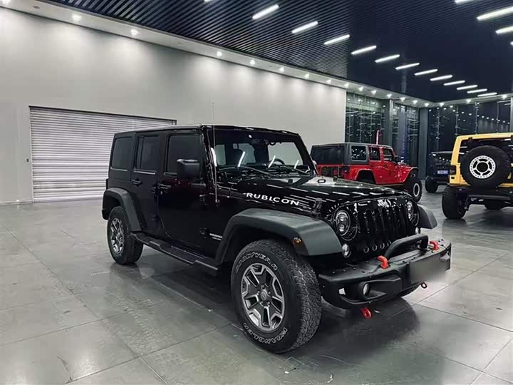 Фото 4 - Jeep Wrangler