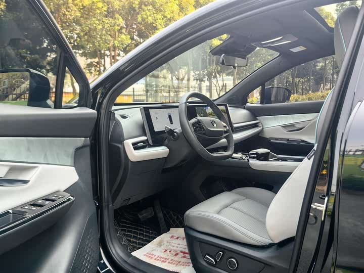 Фото 12 - Changan UNI-T