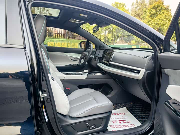 Фото 20 - Changan UNI-T