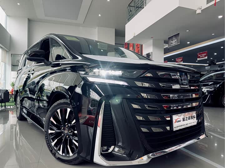 Фото 6 - Toyota Vellfire