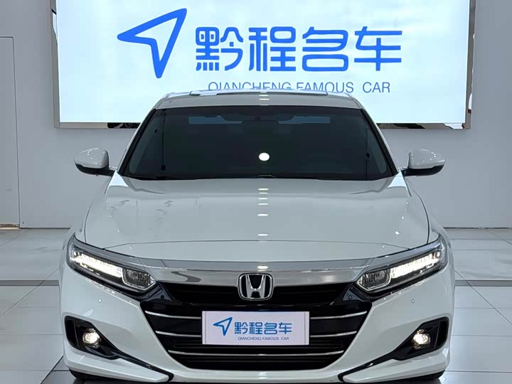 Фото 2 - Honda Accord