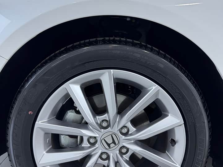 Фото 5 - Honda Accord