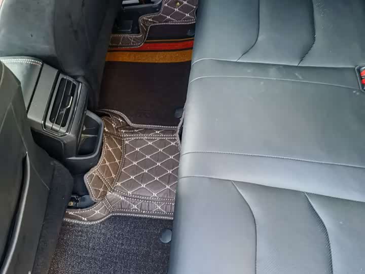 Фото 6 - Geely Emgrand GS