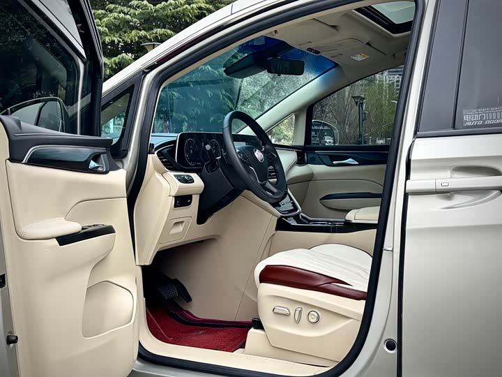 Фото 9 - Buick GL8 ES