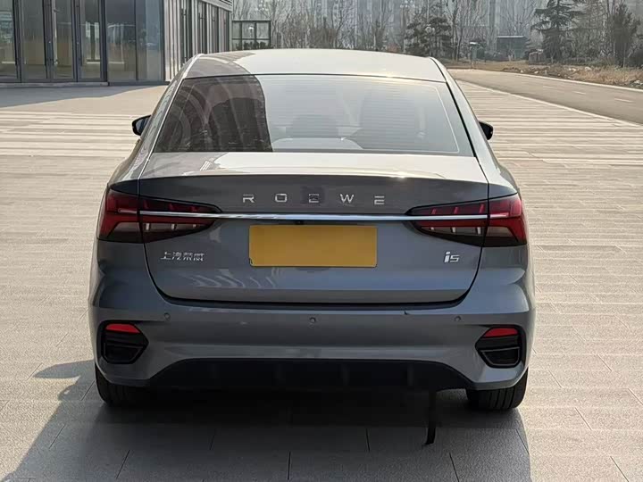 Фото 5 - Roewe i5