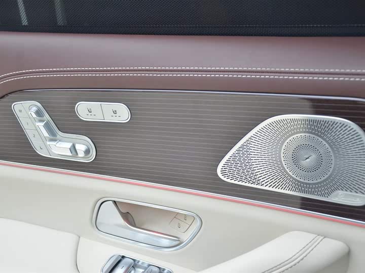 Фото 13 - Mercedes-Benz Maybach GLS