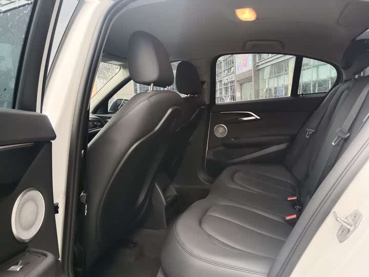 Фото 10 - BMW 1 Series