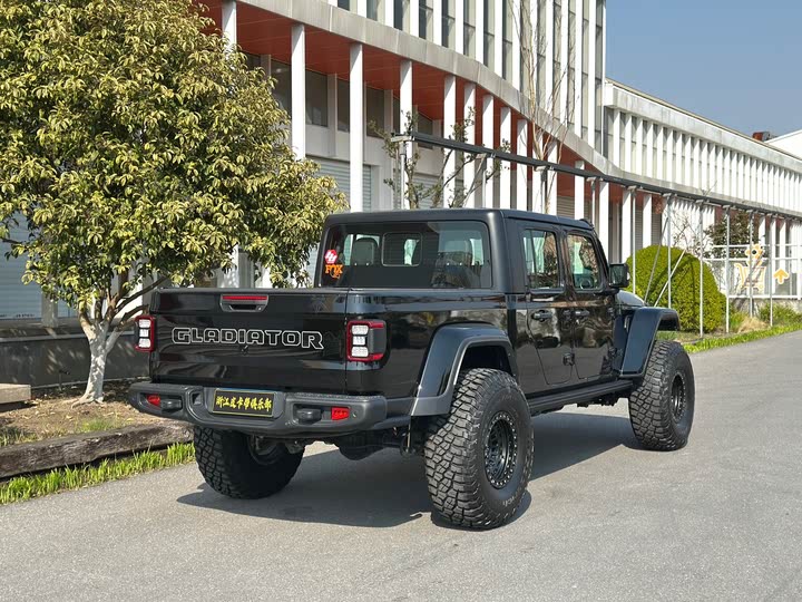 Фото 3 - Jeep Gladiator