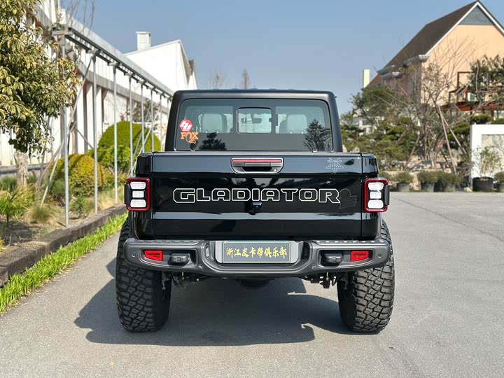 Фото 5 - Jeep Gladiator