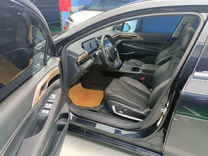 Фото 17 - XPeng P5